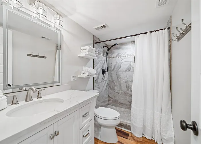 Edgewater West Unit 44 *