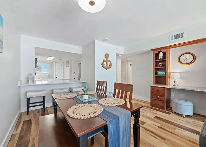 Edgewater West Unit 44 *